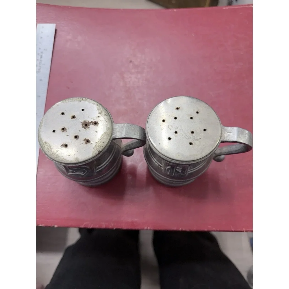 Vintage Wilton Armetale 5 Inch Tall Handled Pewter Salt And Pepper‎ Shakers USA